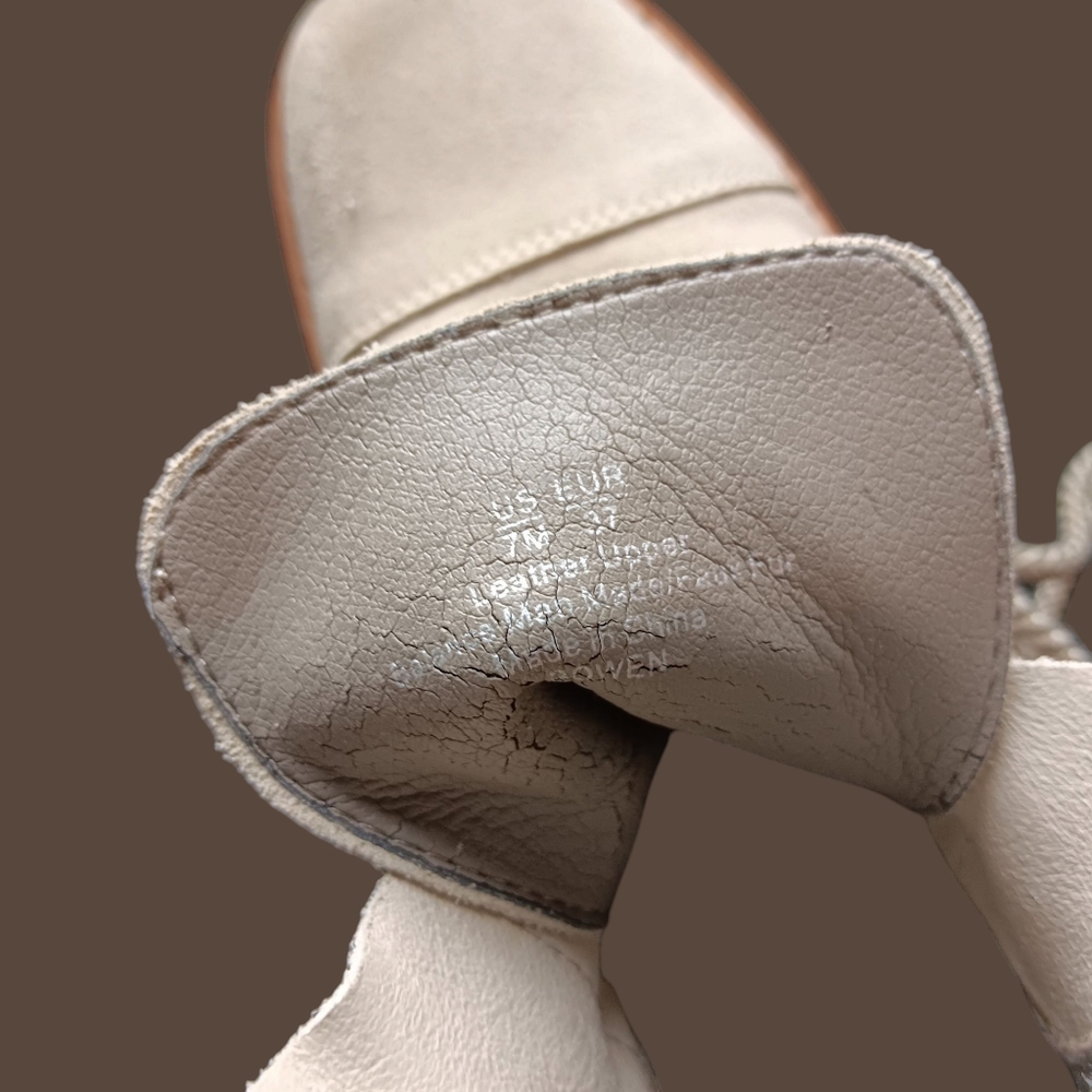 Boots! - Picture 3 of 4